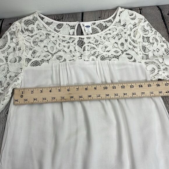 Old Navy Relaxed Lace-Trim Blouse size Small White - Picture 10 of 11